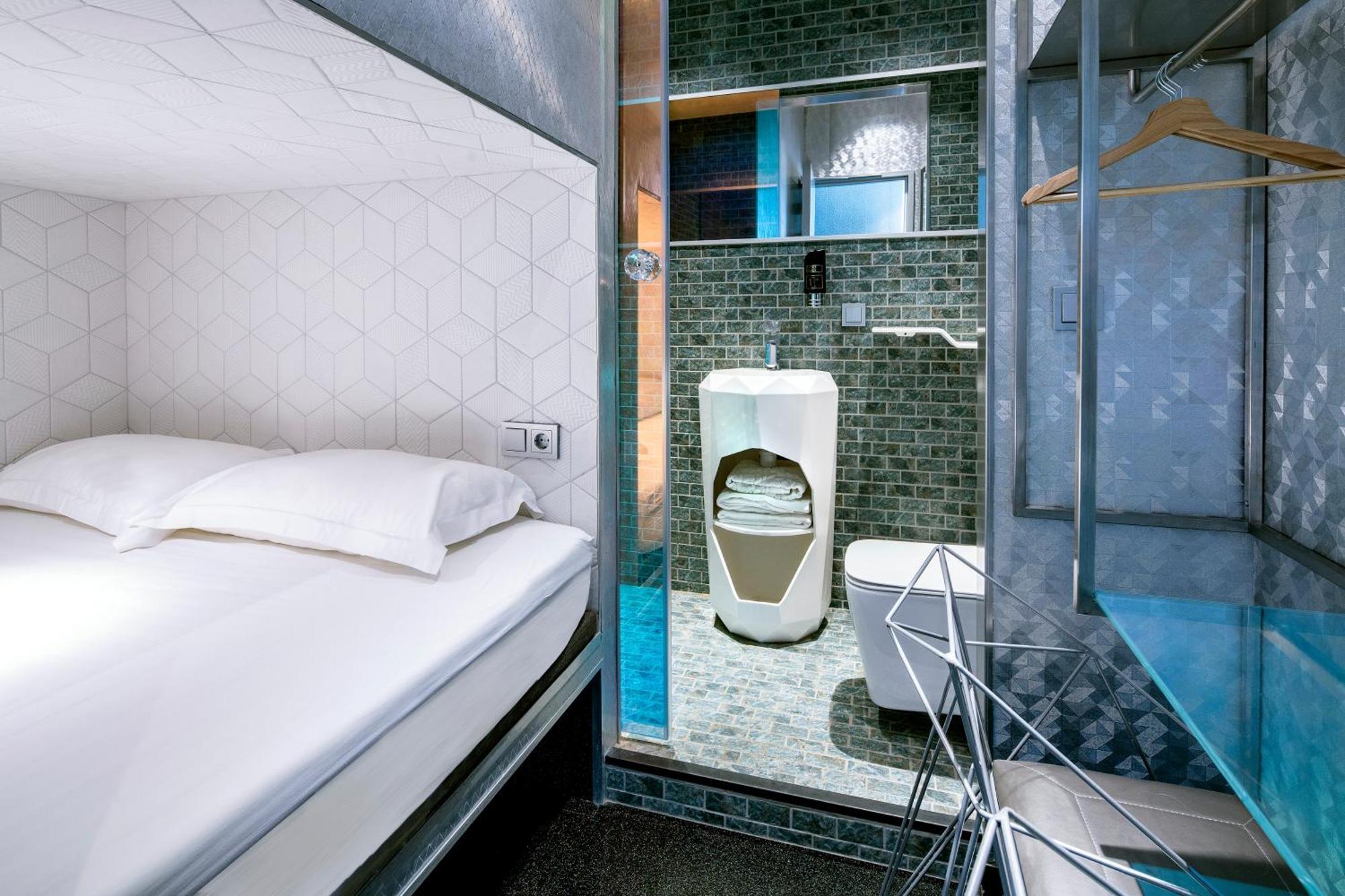 Diamond Capsule Amsterdam South 2* Amstelveen