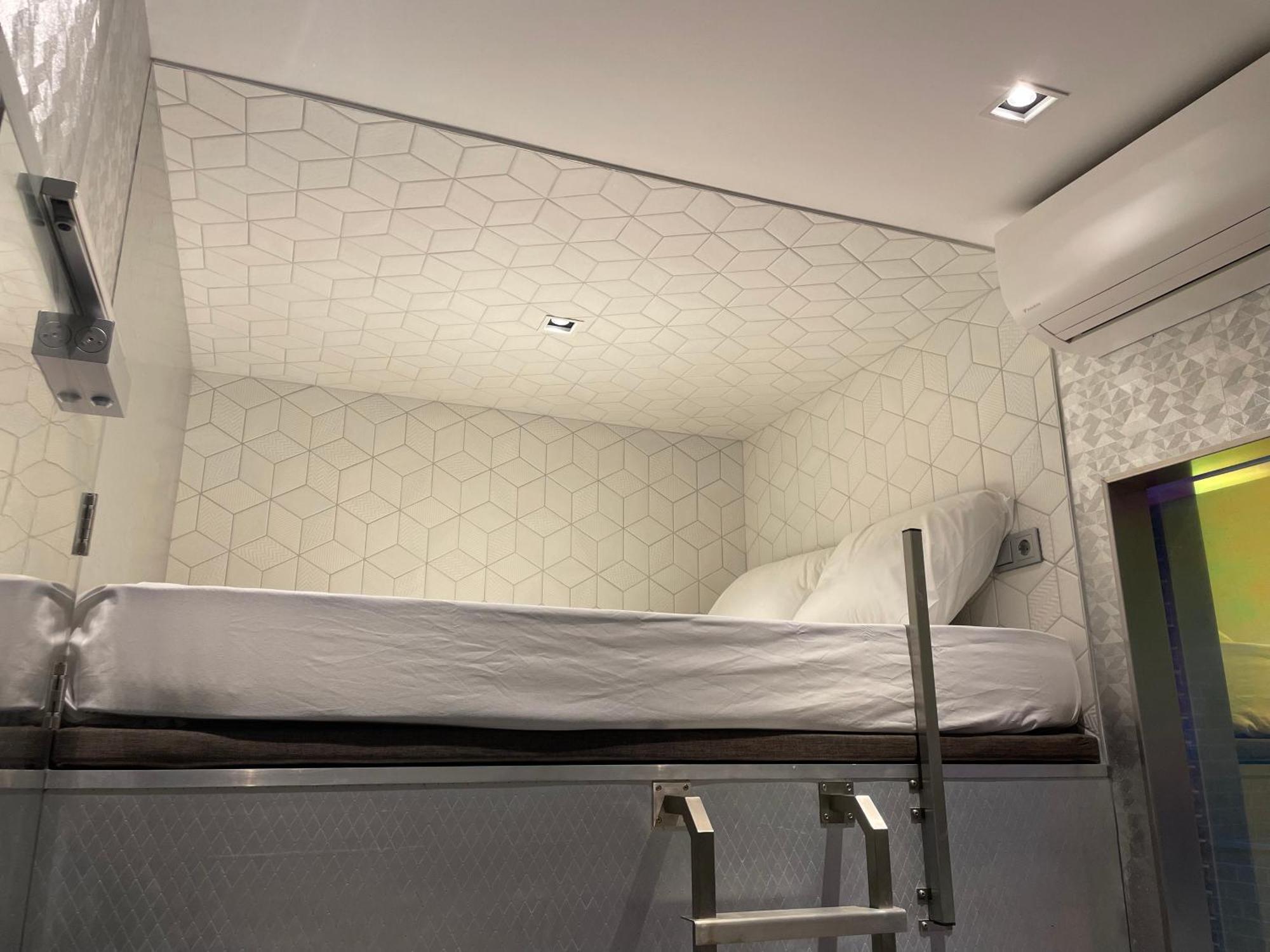 Diamond Capsule Amsterdam South