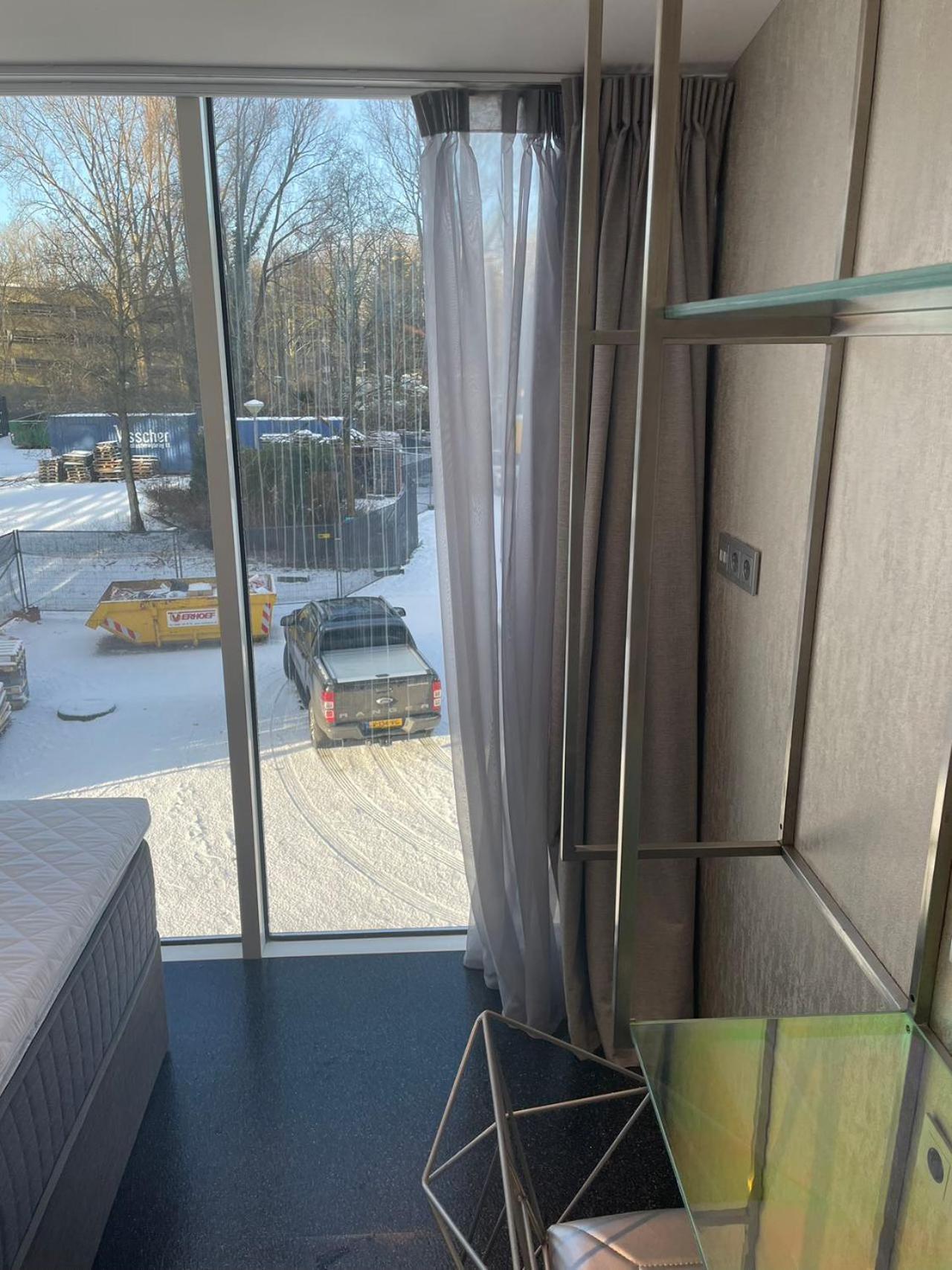 Diamond Capsule Amsterdam South Hotel 2*
